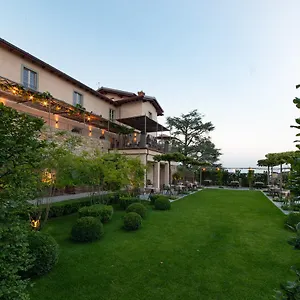 Relais San Vigilio Al Castello Italy