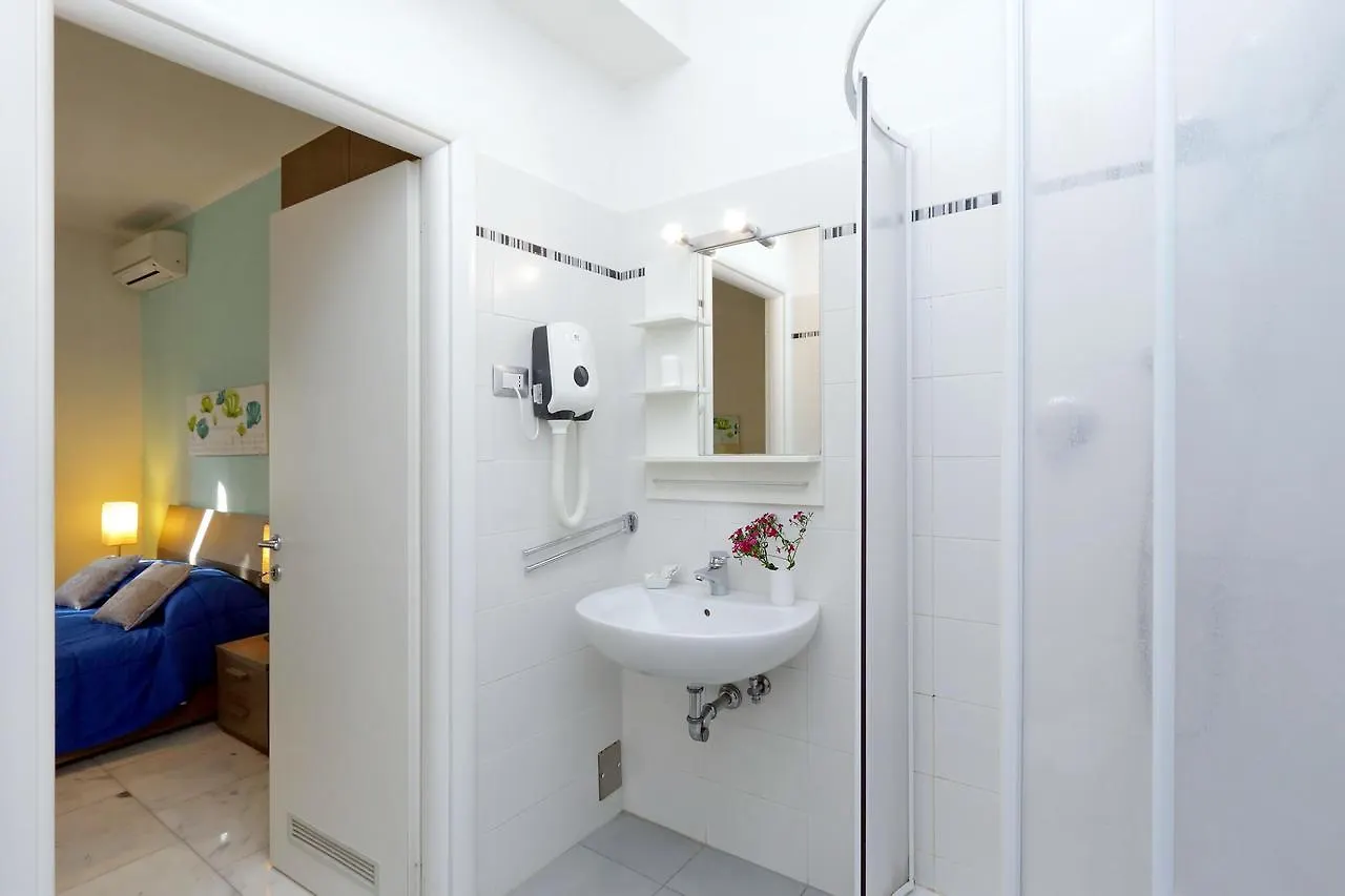 I Pini Di Roma - Rooms & Suites 2*, Rome